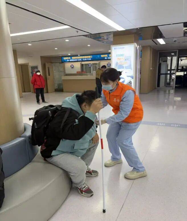 包含世纪坛医院代问诊加陪诊挂号出院后健康定期回访，持续守护恢复的词条