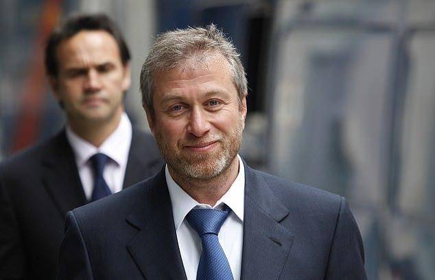 英国起诉俄亿万富翁，因其未能将出售切尔西俱乐部的215亿元援乌