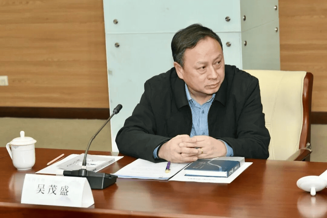 �ѶԽ��Ӵ�ص��Ȱ�д��ʫ�С�����ïʢ�����Ӵ�ء����ֻ��ھ��ٿ�