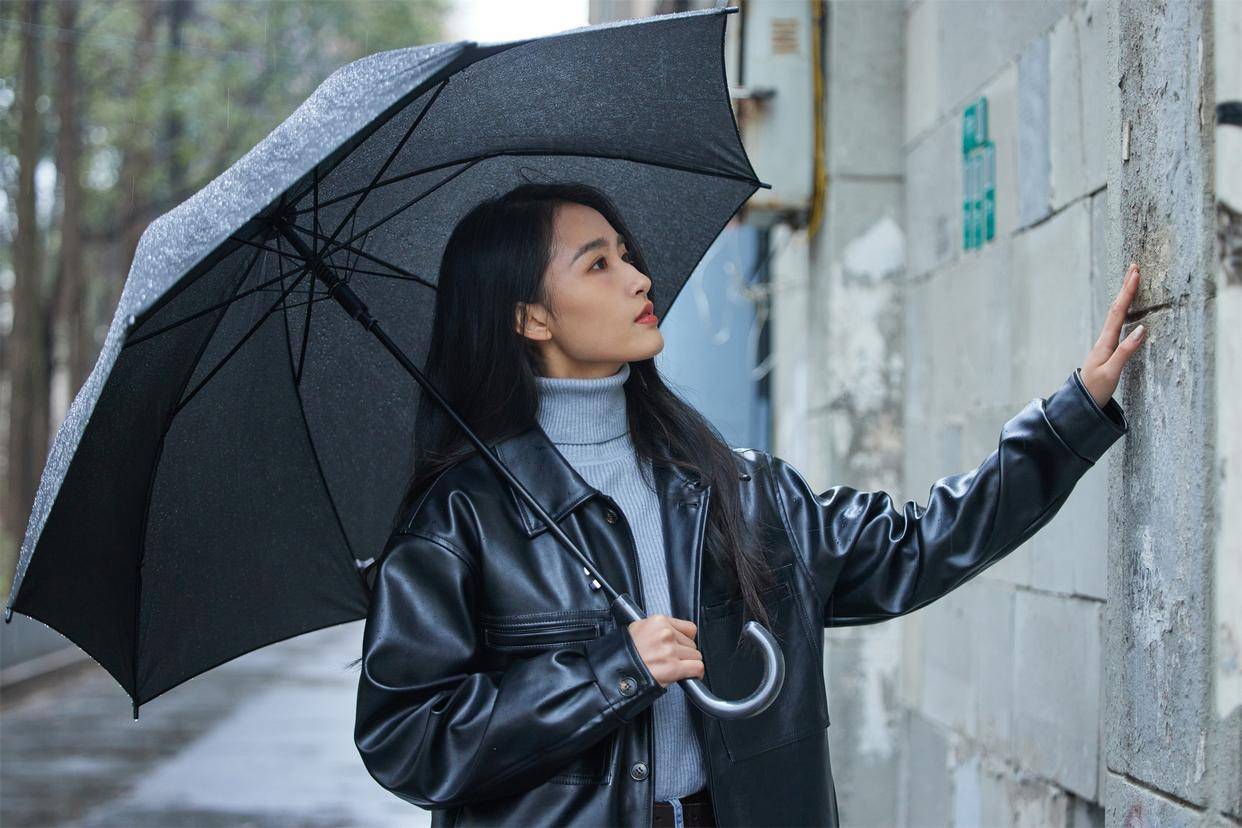 厦门女教师为亡母讨公道发帖被拘 法院判中