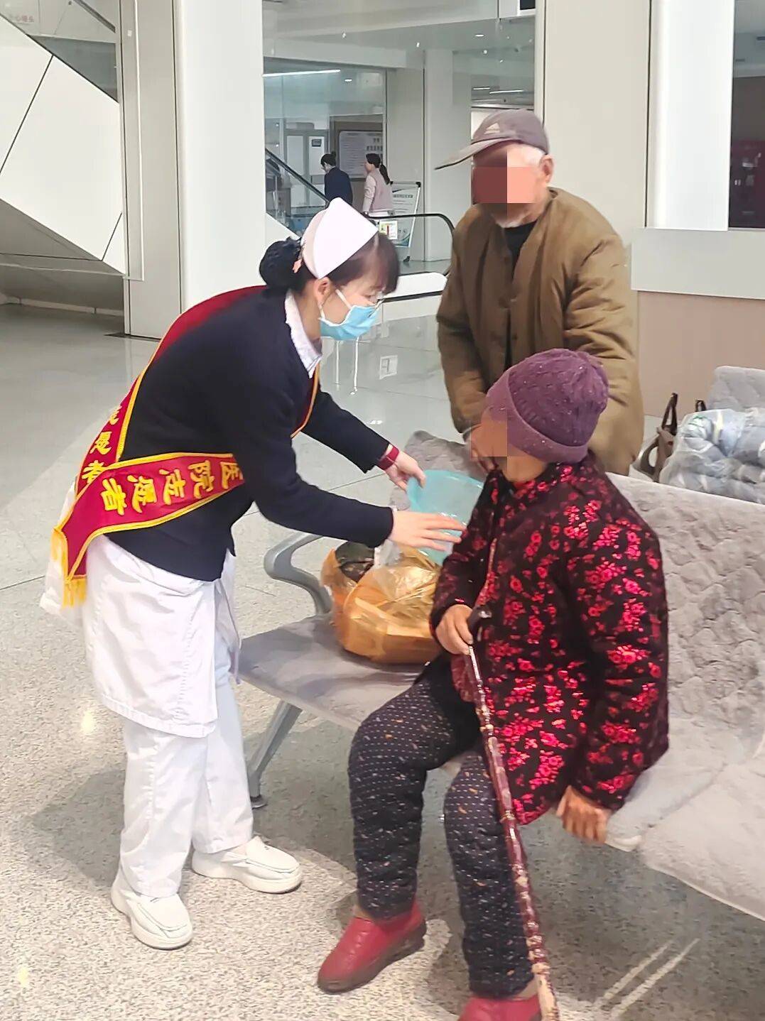 望京医院代问诊加陪诊挂号专人全程陪诊陪护，就医全程有依靠的简单介绍