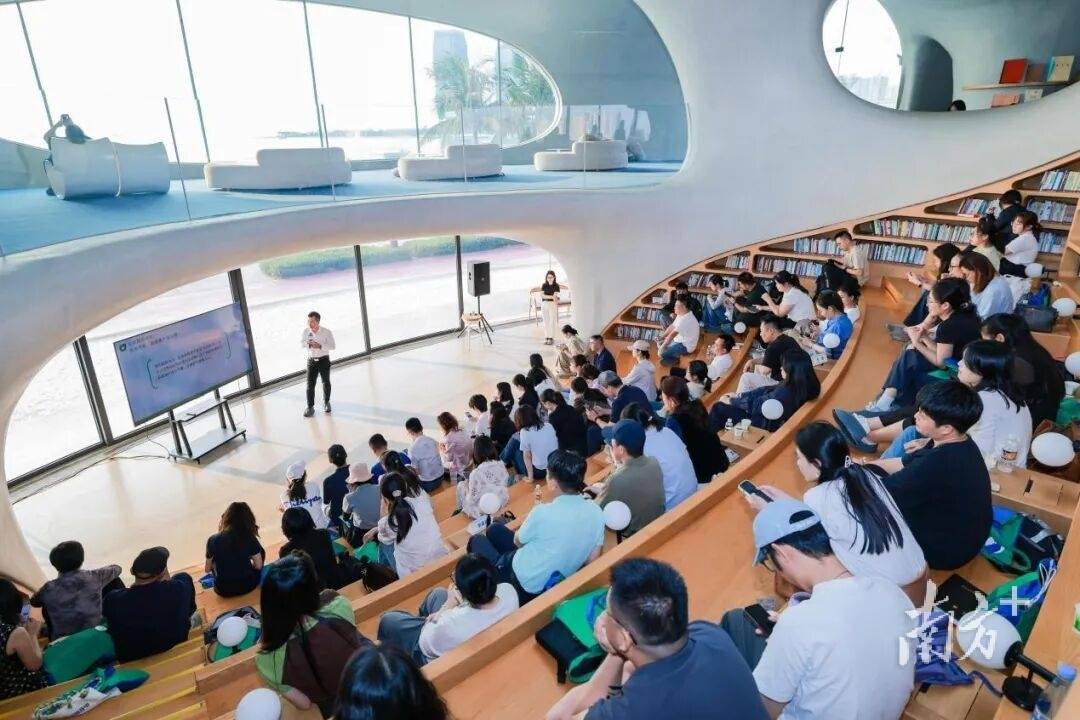 政务新媒体如何“10万+”？海南把顶流“深圳卫健委”请来了