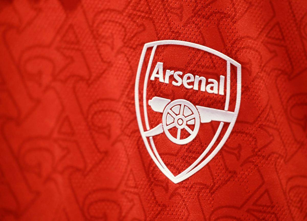 全力造王朝！克伦克父子重磅承诺，阿森纳夏窗无上限支持阿尔特塔