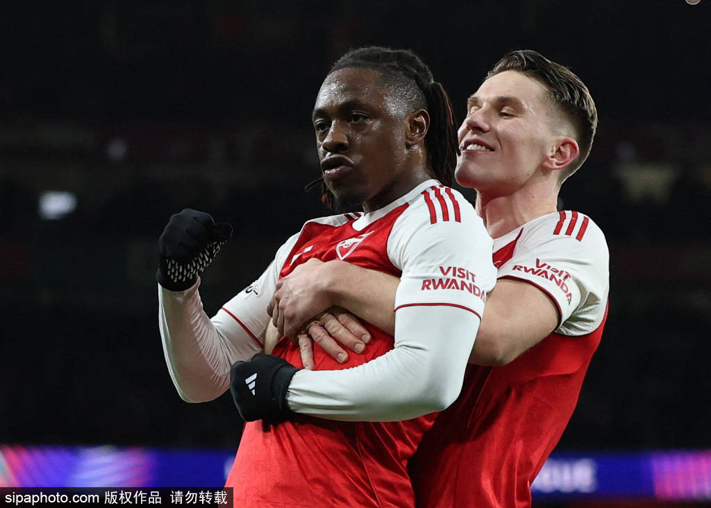 阿森纳与葡萄牙体育首回合较量：黄牌风险与战术调整的双重考验