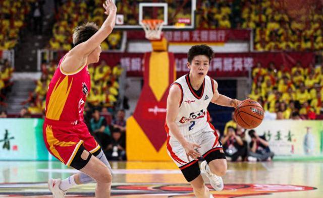 70比72惨遭压哨绝杀！女篮霸主被掀翻：李缘7中7砍16分4助！