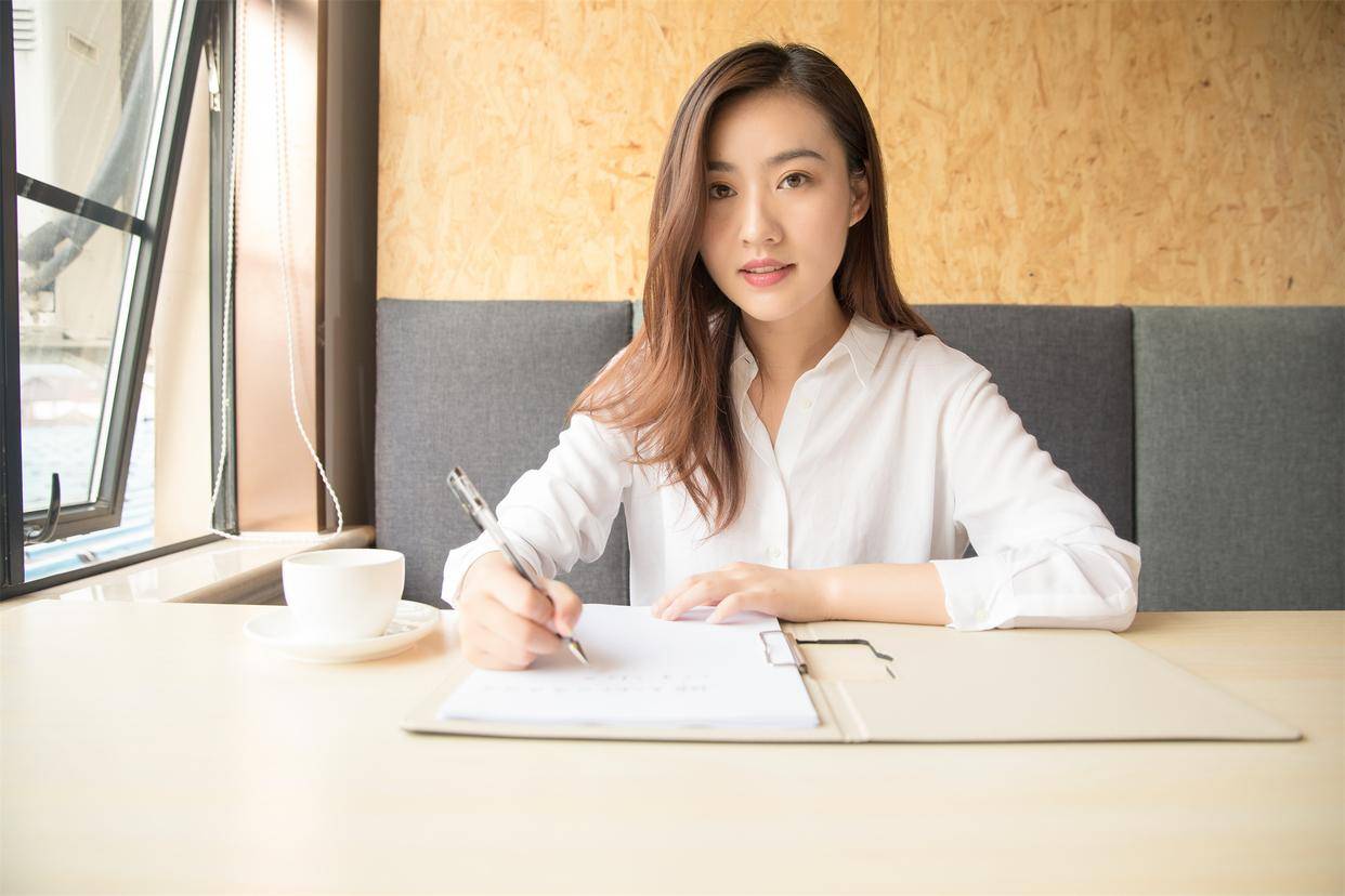 “水滴保”频触消保红线：低价诱导与自动扣