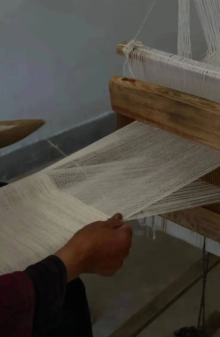 今夏流行“粉苎麻衬衫”！这样穿好看绝了