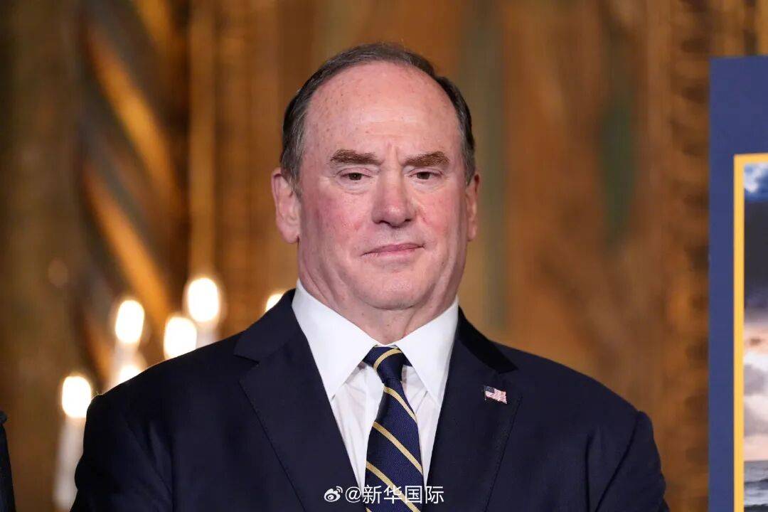 美海军部长将离职