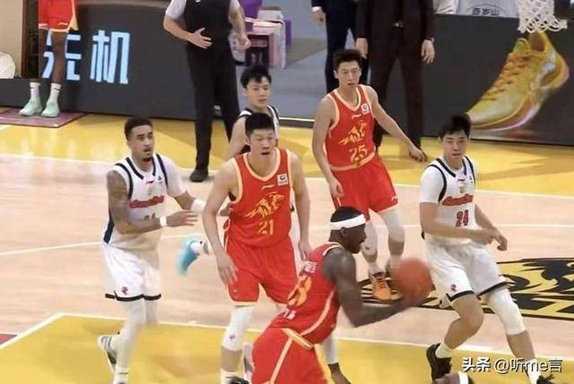 广东收官遭福建逆转，胡明轩坑哭杜锋，陈家政太冤