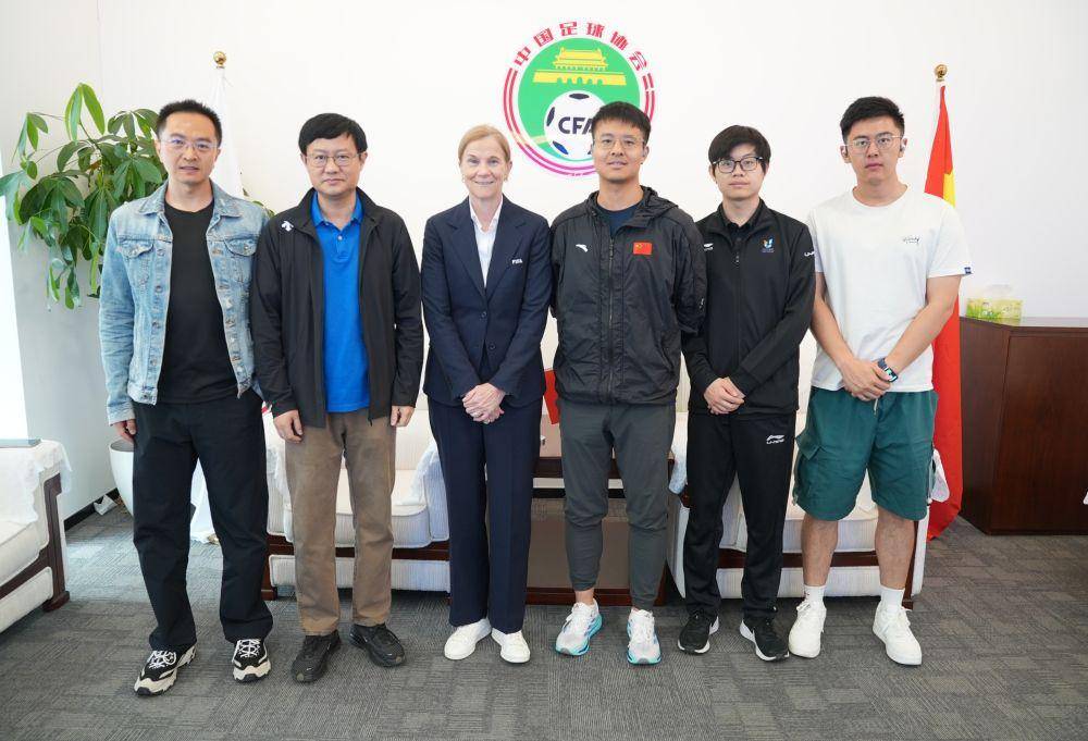 俱乐部和国家队是“共生关系” 助中国女足重回巅峰——专访国际足联首席足球官
