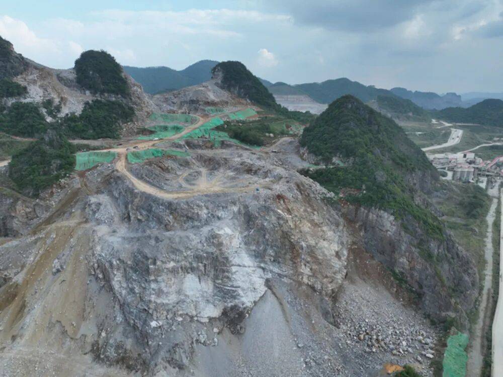 削山造地违法采矿出售、监管缺失、乱象丛生