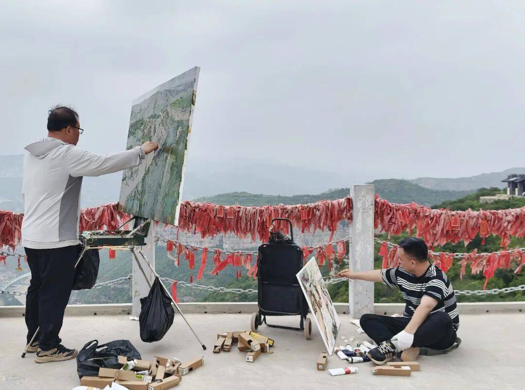 油画名家齐聚我市 画“说”美丽河津