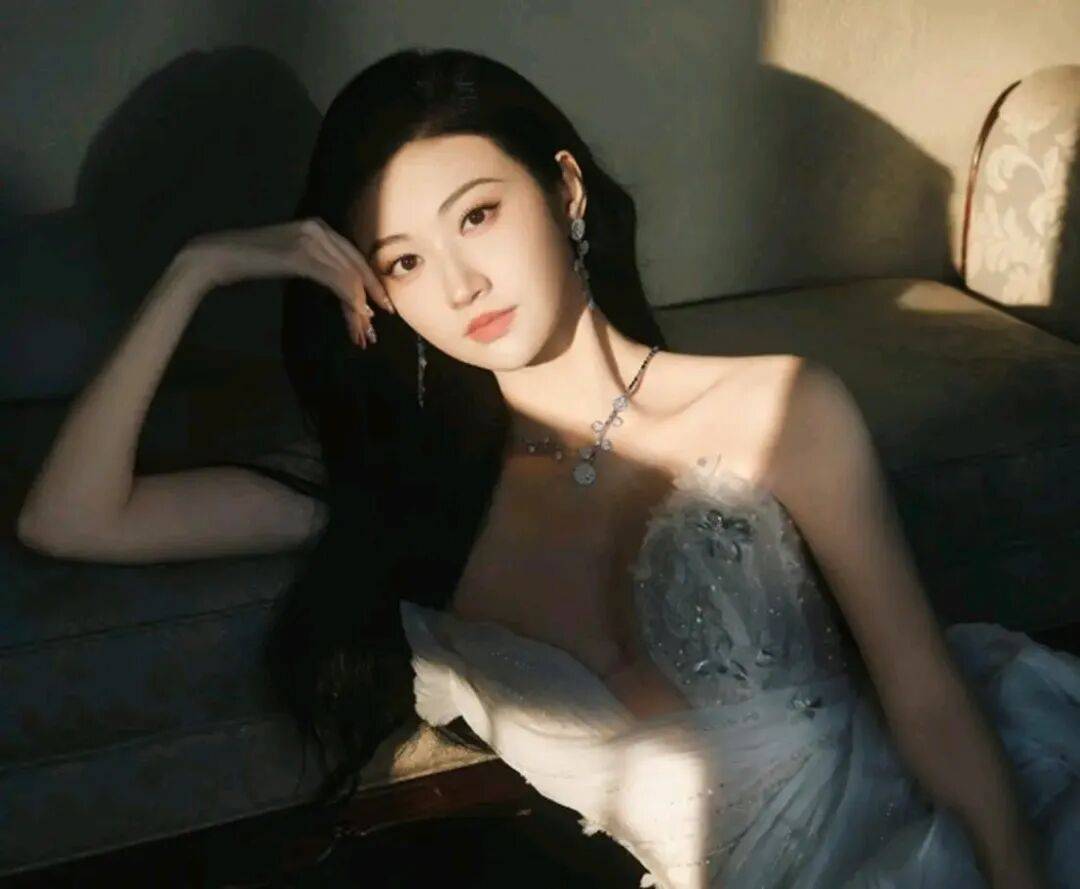 3000万彩礼+私人飞机取卵:景甜被曝后拉黑富豪对方怒了直接起诉
