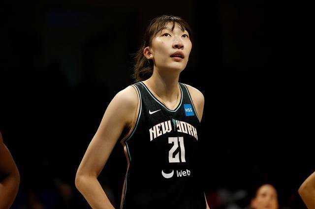 WNBA：韩旭背靠背5中4轰8分平赛季最高 难阻末节崩盘吞3连败