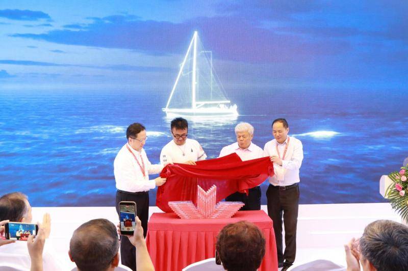 新时代青年的星辰大海，《中国船长》新书北京图博会首发