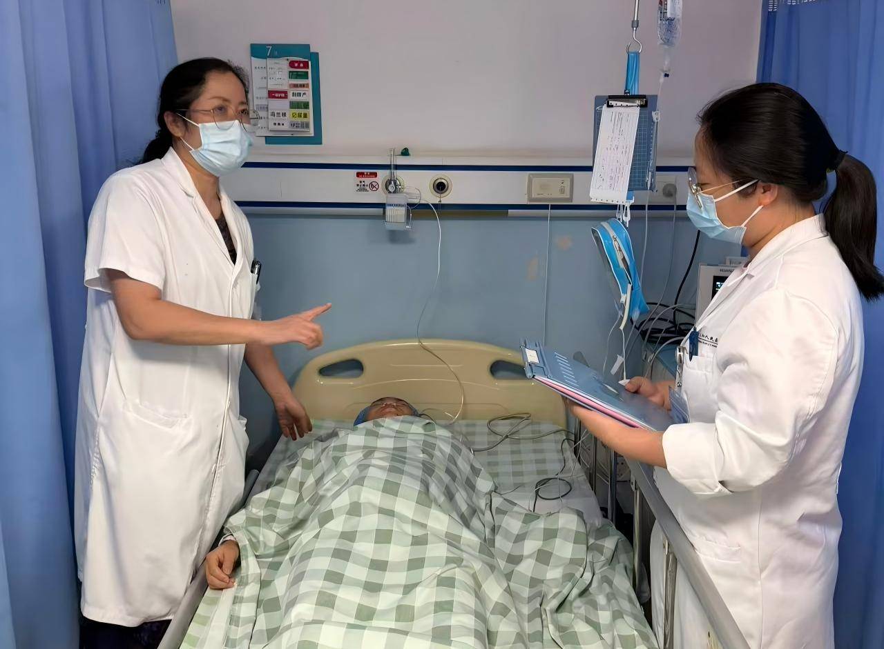 孕妇腹痛硬扛3个多小时险酿悲剧!医生提醒:这些“正常反应”可能是致命信
