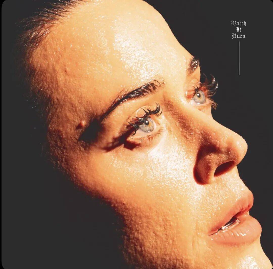 水果姐要发新曲儿了，您受累您走个面儿！