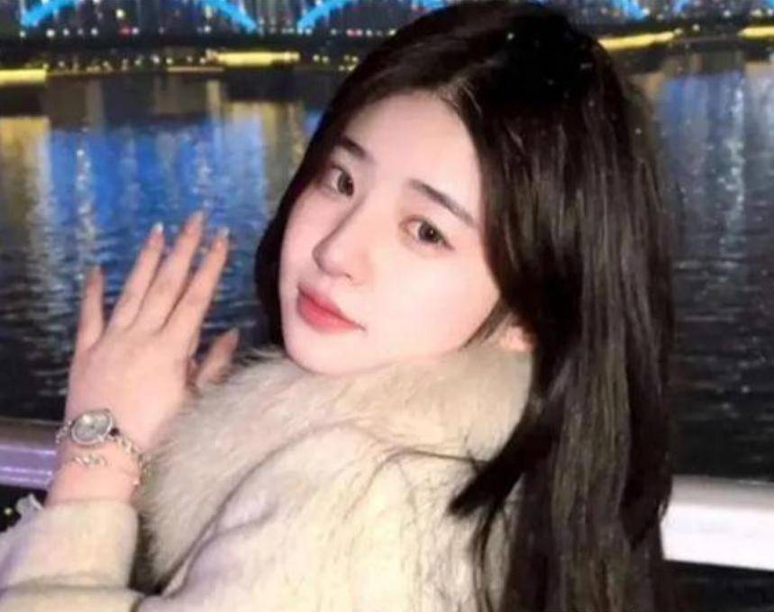 央媒终于出手了！管不住下半身的黄一鸣被女儿撕下仅剩的体面