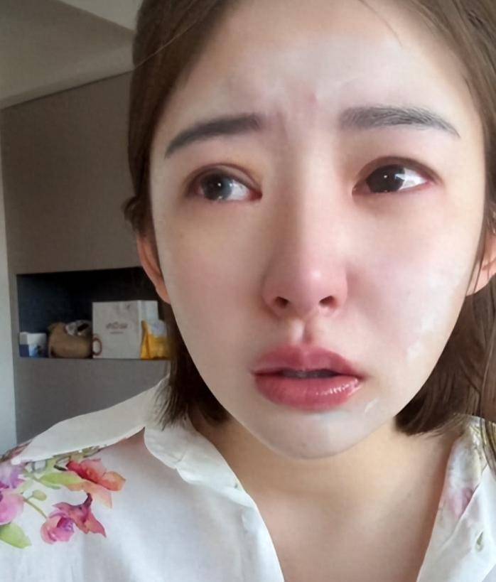 央媒终于出手了！管不住下半身的黄一鸣被女儿撕下仅剩的体面