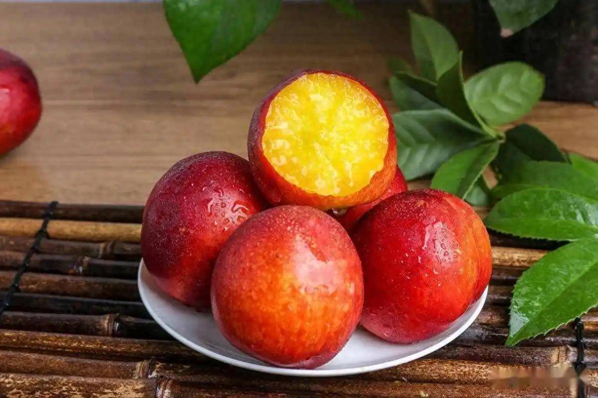 原创            油桃被点名！医生发现：糖尿病患者常吃油桃，很快或迎来5个后果