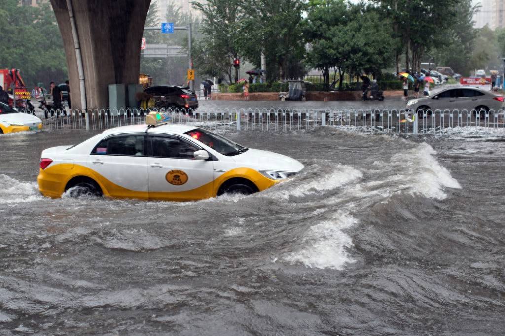 暴雨猛灌沈阳、道路大面积成河！全市拉响防汛红色预警，一级响应紧急启动