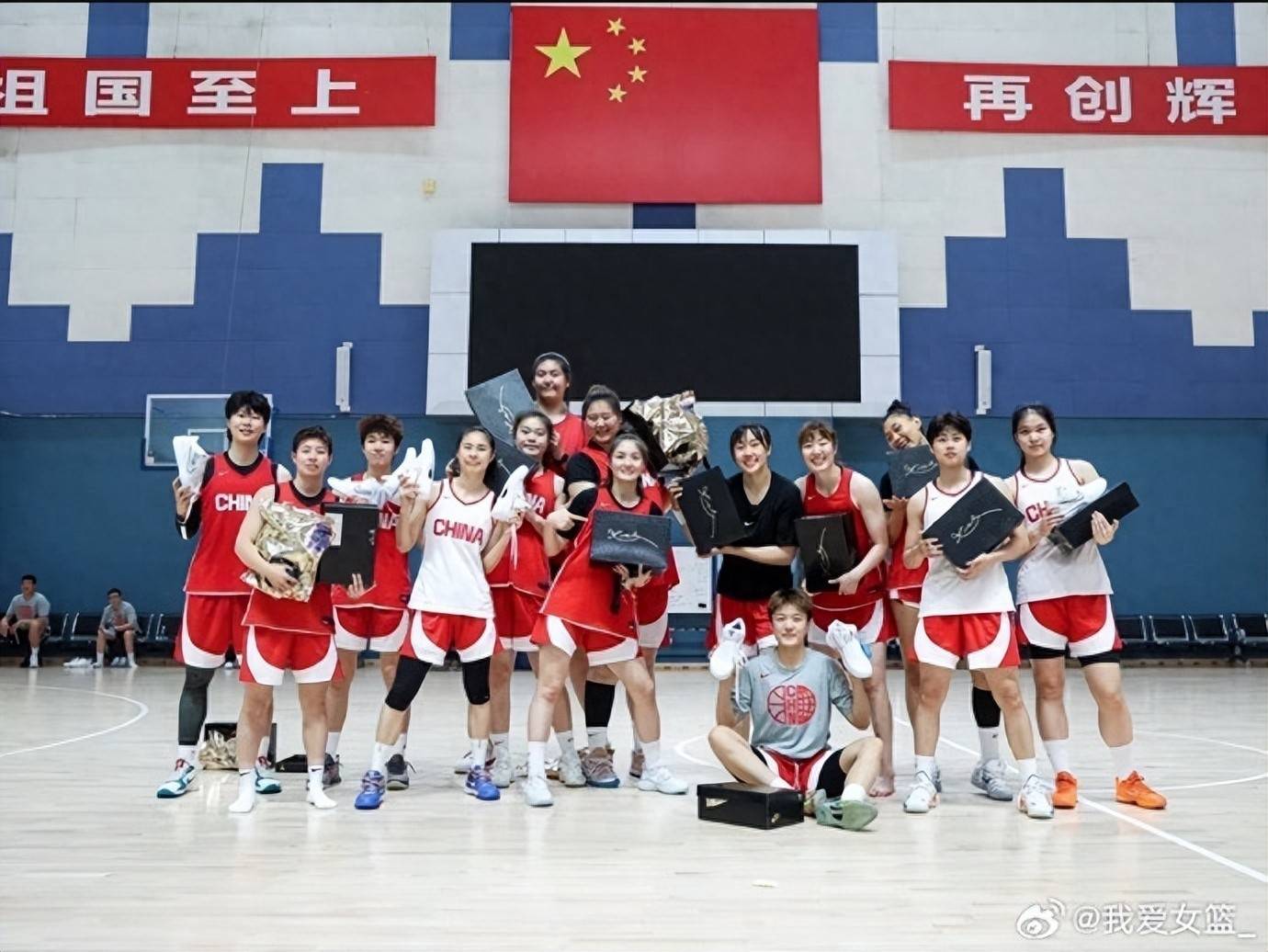 中国女篮热身赛14人名单出炉，李缘离队，杨舒予和王思雨领衔
