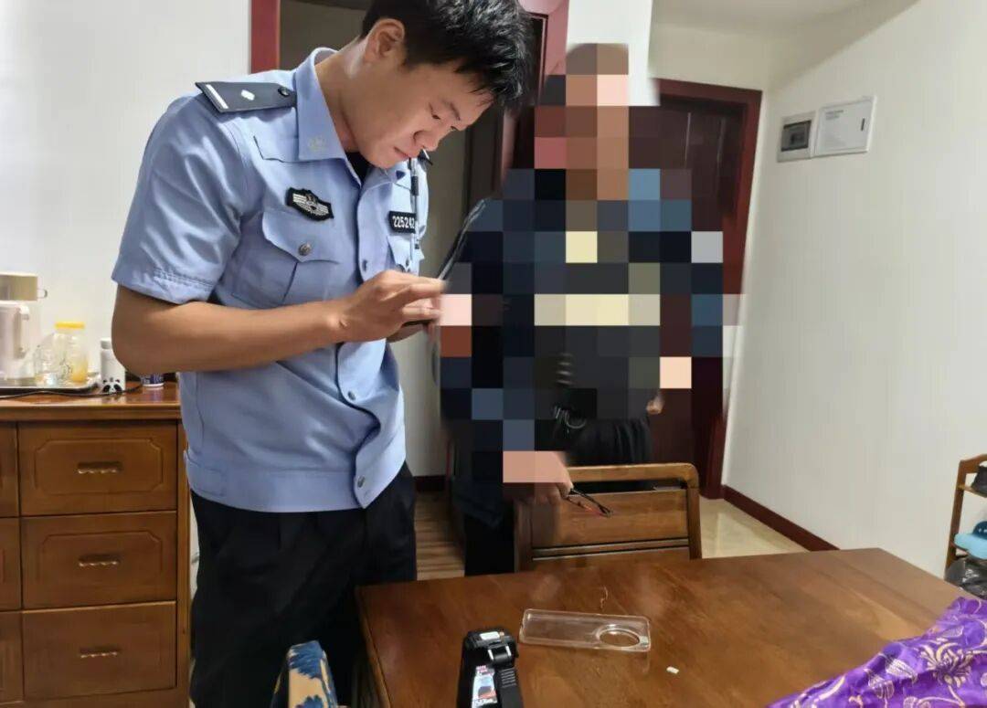 重庆老人险被骗1421万