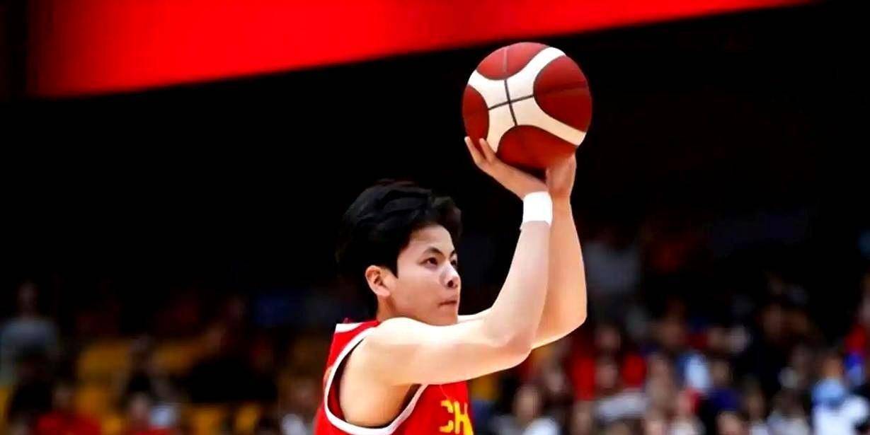 祝贺！中国女篮两大主力已经抵京归队，李梦回归确定，宫鲁鸣迎来强力补强