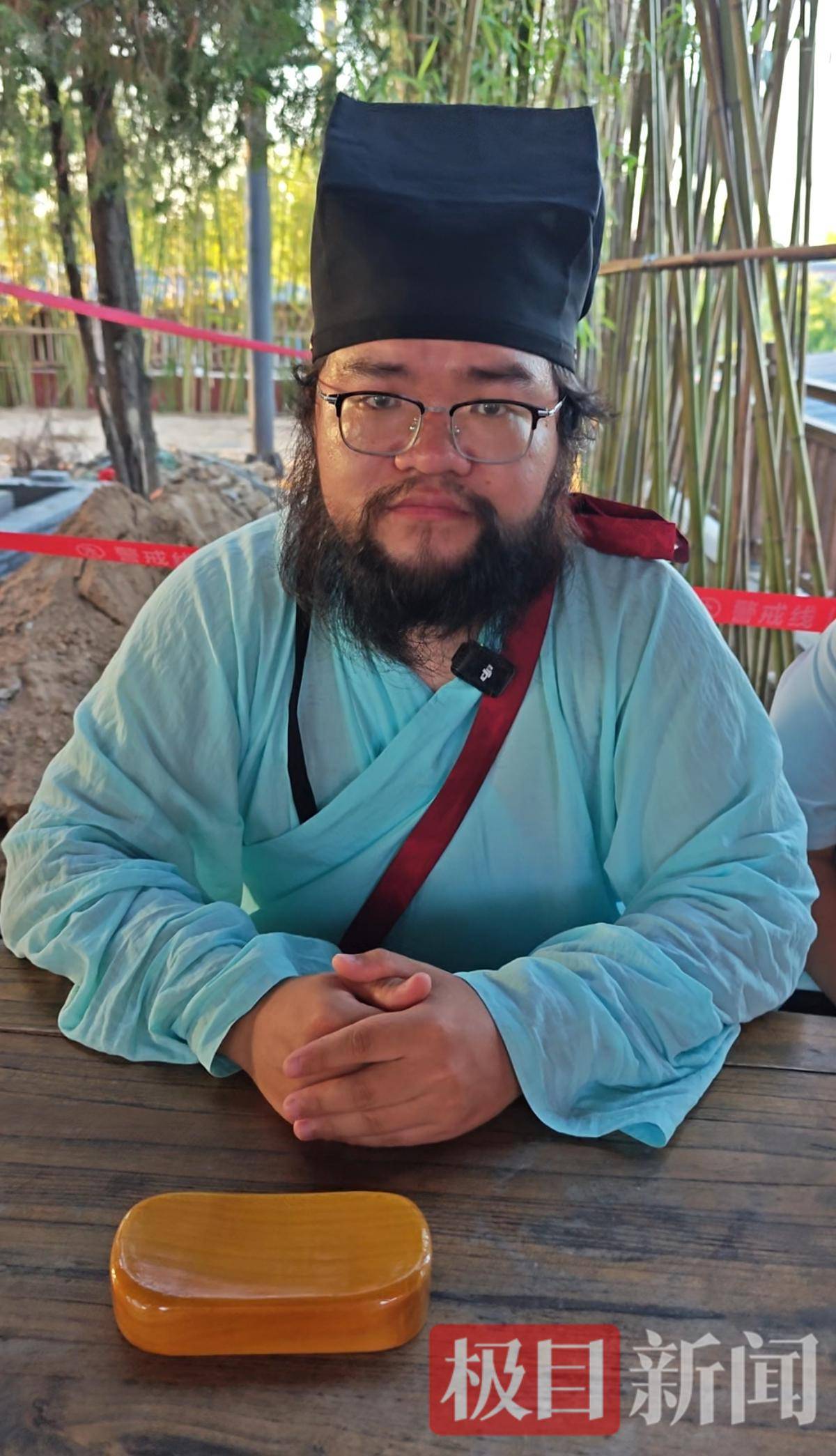 点击图片看原样大小图片