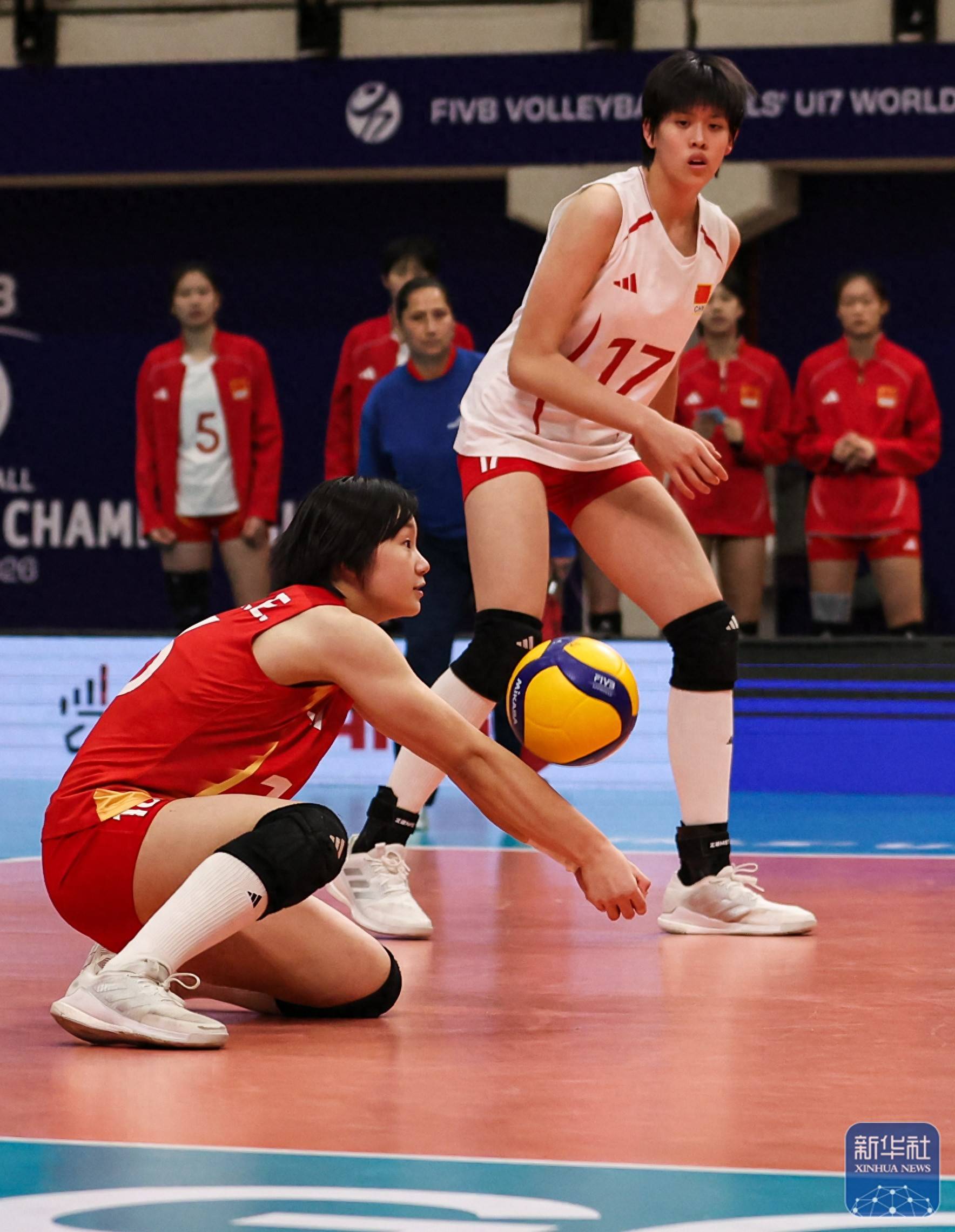 排球丨U17女排世锦赛半决赛:中国队不敌美国队