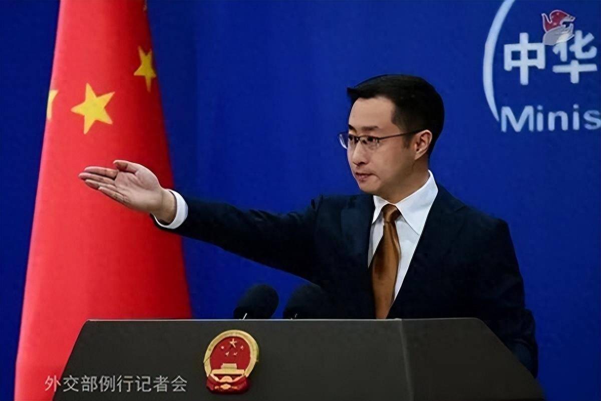 高市早苗在15日举行的全国战殁者追悼仪式上致辞,外交部:高市早苗在致辞中回避反省教训,模糊侵略罪责,大开历史倒车_日本首相_国际_社会
