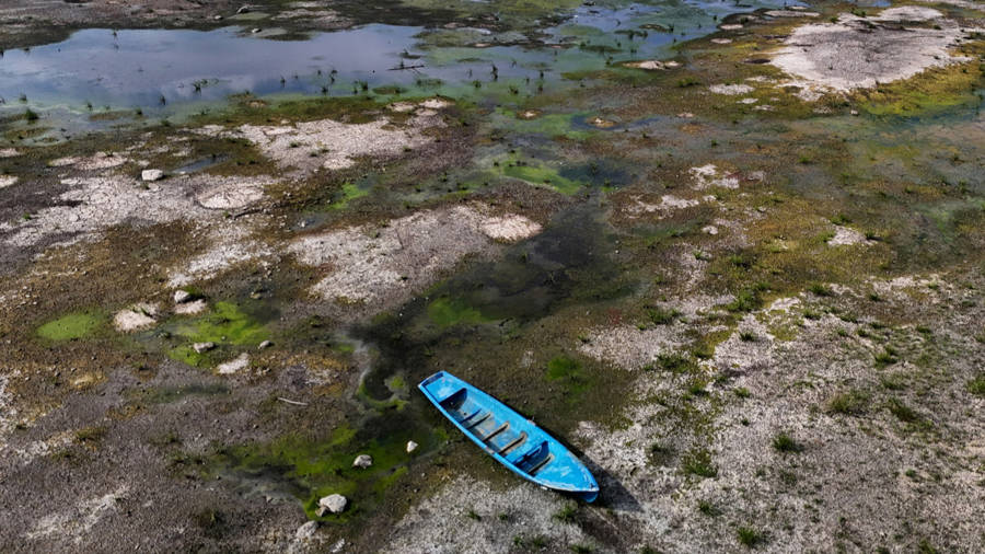 热浪下的欧洲大陆：“水塔”开始融化，河流正在干涸