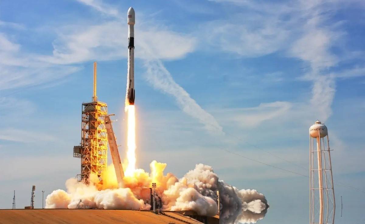 全世界已经有 6 款火箭可以回收，其中 2 个来自中国！你猜是哪 2 个？_SpaceX_猎鹰_朱雀