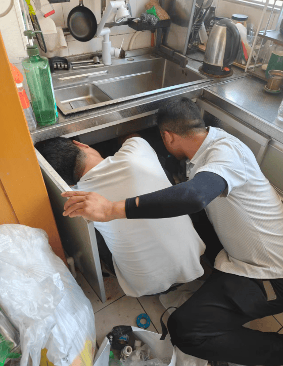 女子称家中水改后12天用了400吨水