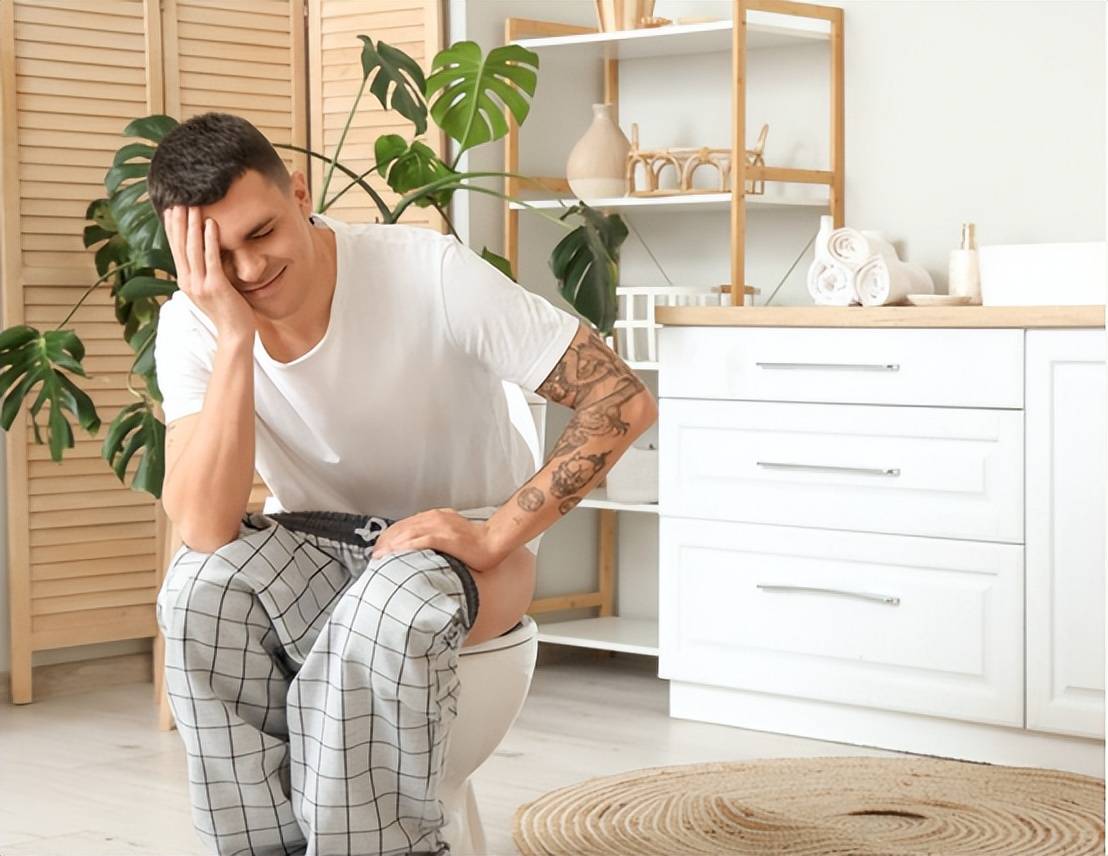 原创            男子多次腹泻，反复检查肠镜正常，直到换了检查项目：是胰腺癌