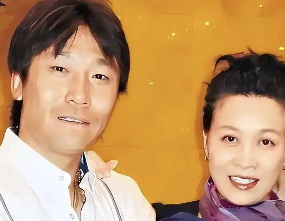 前“国脚”高峰和那英分手21年后，如今家庭美满，在北京生活