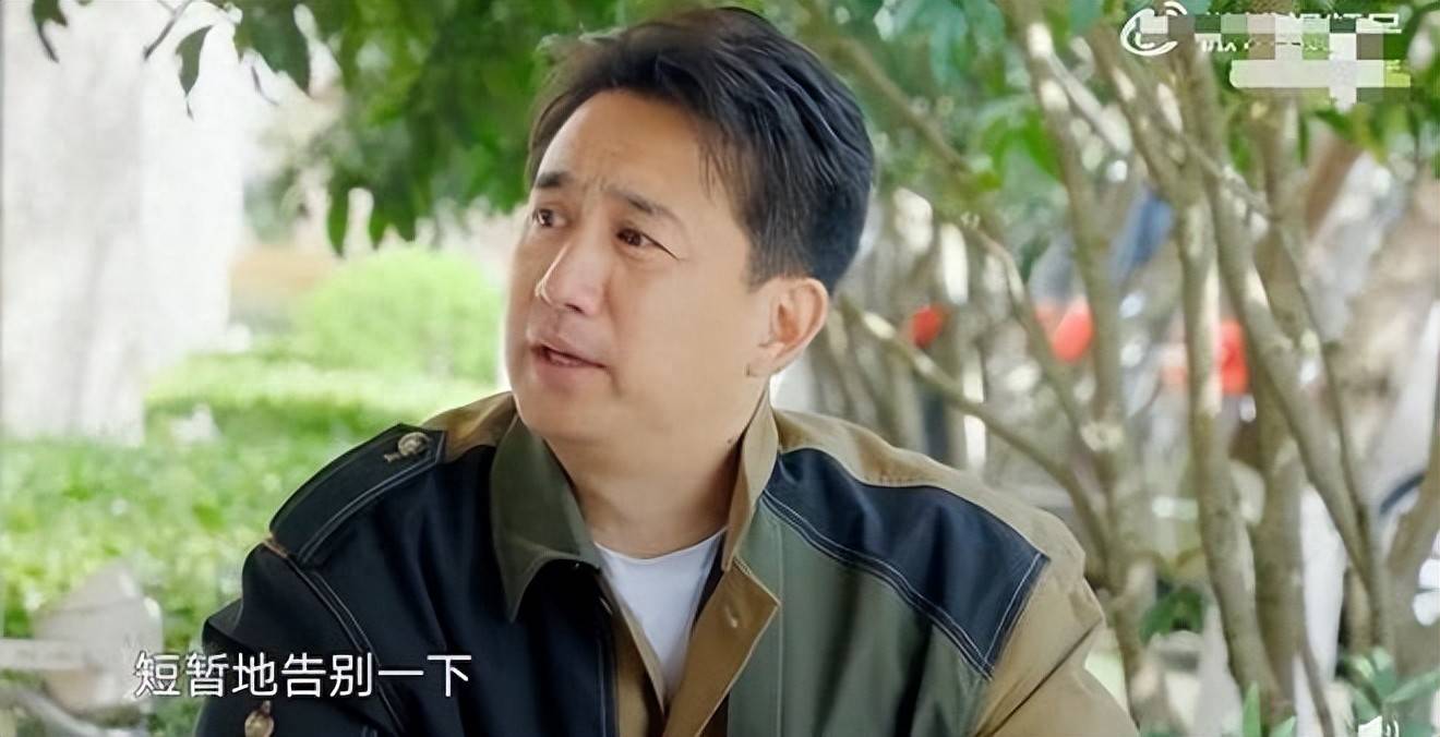 原创            56岁黄磊戴呼吸机传“新噩耗”，钱再多难买好睡眠，蘑菇屋成绝响
