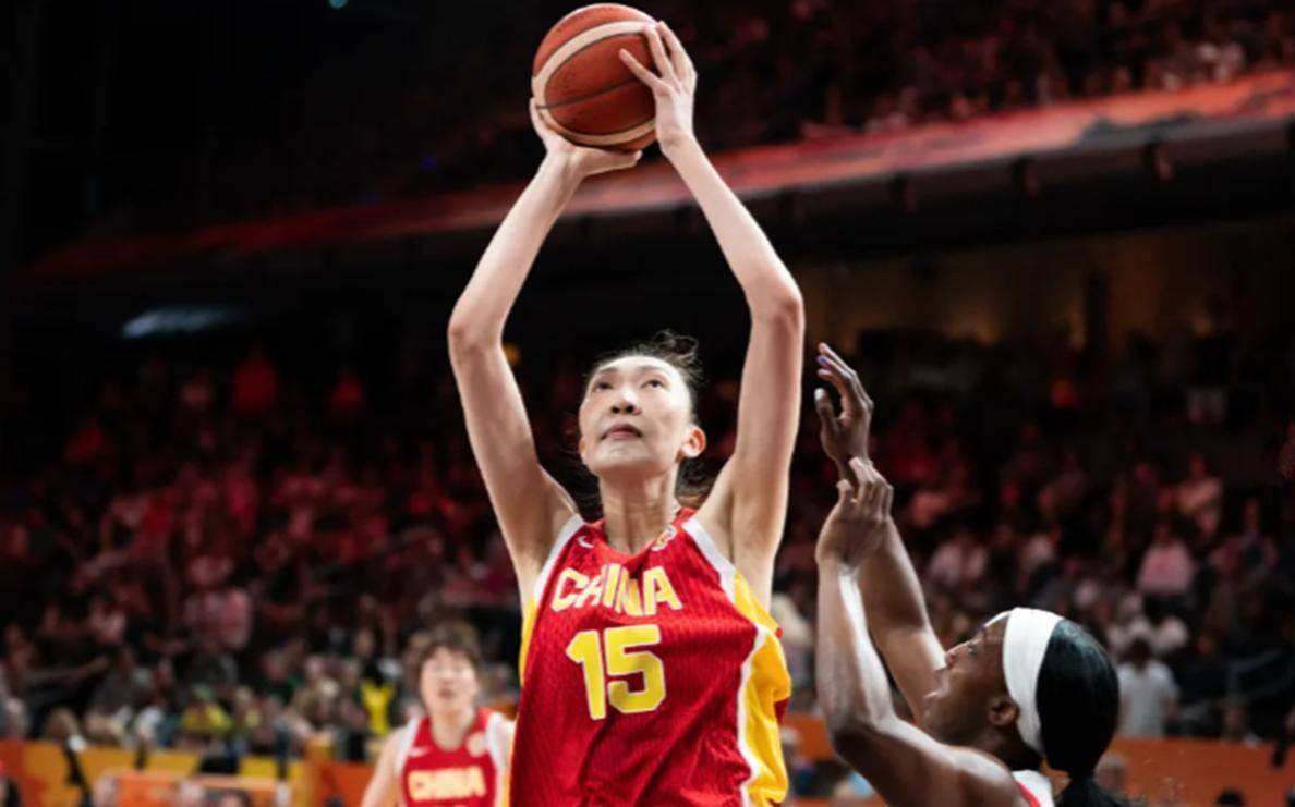 果断调整！中国女篮强势回暖全过程，宫鲁鸣放权三人成关键