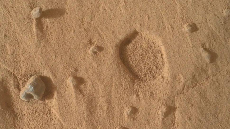 形似“脚印”，好奇号在火星上发现奇特新地貌