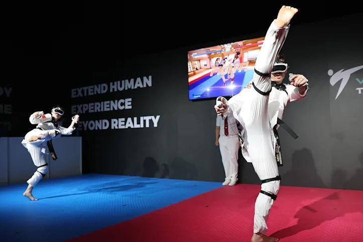 男女同场、隔空对战，亚运会为何“压哨”新增虚拟跆拳道？