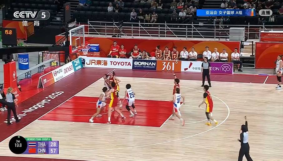 中国女篮111比46大胜泰国女篮，取得亚运会开门红，杨舒予三分球6中5砍下21分