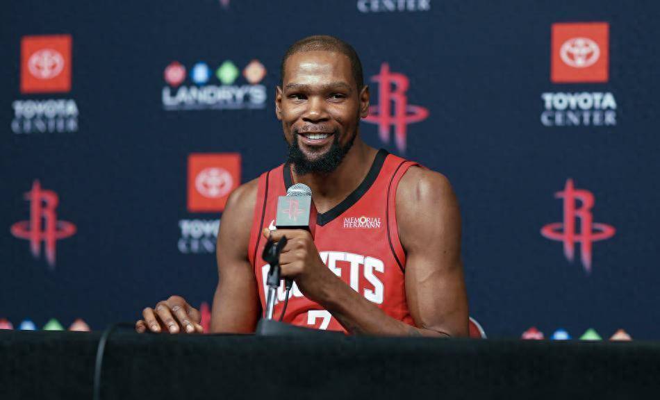 NBA官宣媒体日安排：火箭明日凌晨率先开启，独行侠25日跟进，76人28日待看