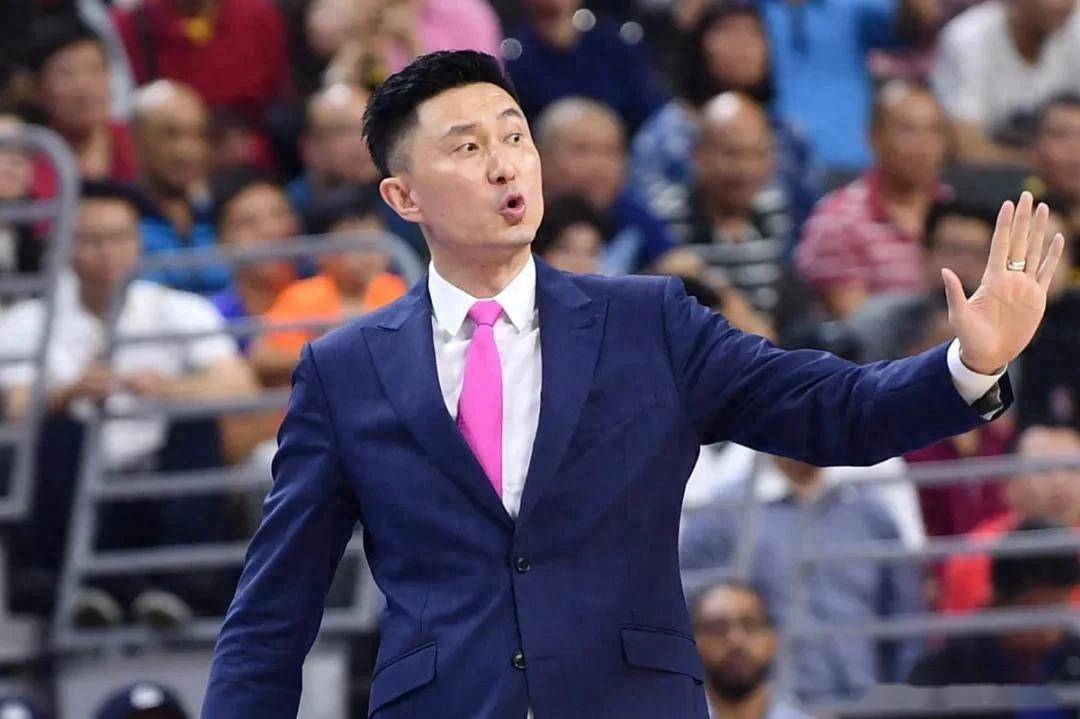 能拯救中国男篮的,只有杜锋了!