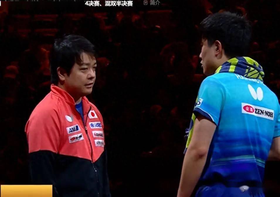 复仇成功！周启豪3-0零封张本智和，挺进WTT中国大满贯男单八强了
