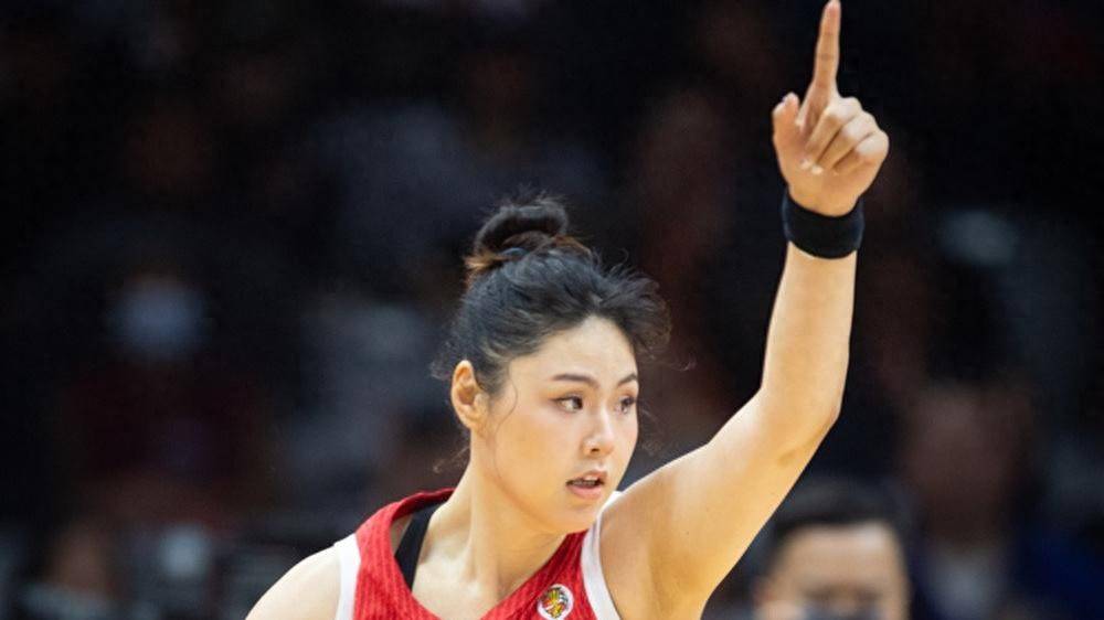 10月中国女篮喜讯不断！三大名将李梦、李月汝、韩旭，迎来新动向